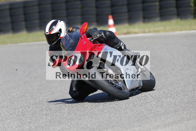 /49 26.08.2025 Cornu Master School ADR/rot-rouge/40